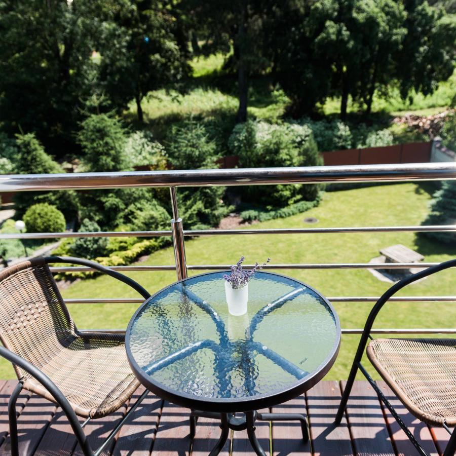 Golden Park Apartments Umanʼ Екстериор снимка