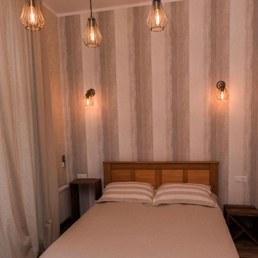 Golden Park Apartments Umanʼ Екстериор снимка