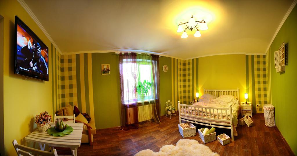 Golden Park Apartments Umanʼ Екстериор снимка
